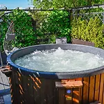 W Górach - Prywatne Jacuzzi, Sauna, Grota Solna - Panorama Chełm Ski&spa Domek alpejski *
