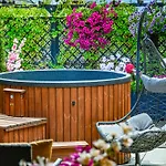 W Górach - Prywatne Jacuzzi, Sauna, Grota Solna - Panorama Chełm Ski&spa * Myślenice