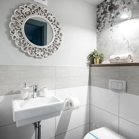 W Gorach - Prywatne Jacuzzi, Sauna, Grota Solna - Panorama Chelm Ski&spa Horská chata