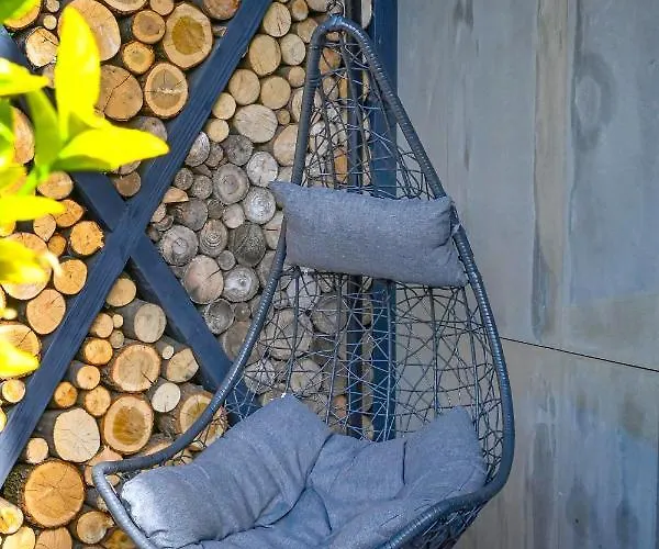 בקתה W Gorach - Prywatne Jacuzzi, Sauna, Grota Solna - Panorama Chelm Ski&spa *